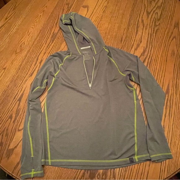 LL Bean 3/4 zip dry wicking hoodie shirt. Boys size 14/16 - Picture 3 of 7